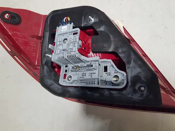 RECHTER ACHTERLAMP MERCEDES W204 SEDAN LIFT A2048205864 image 9