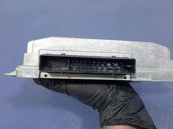 Audi Radioversterker OEM 8Y0035465A - Gebruikt image 4