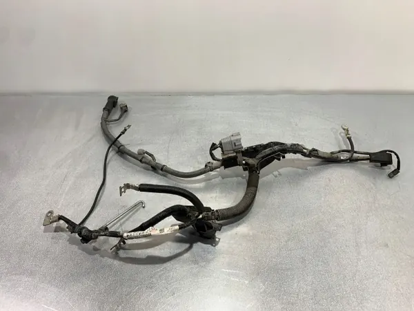 Pince borne positive Subaru OEM FBZ18151 image 2