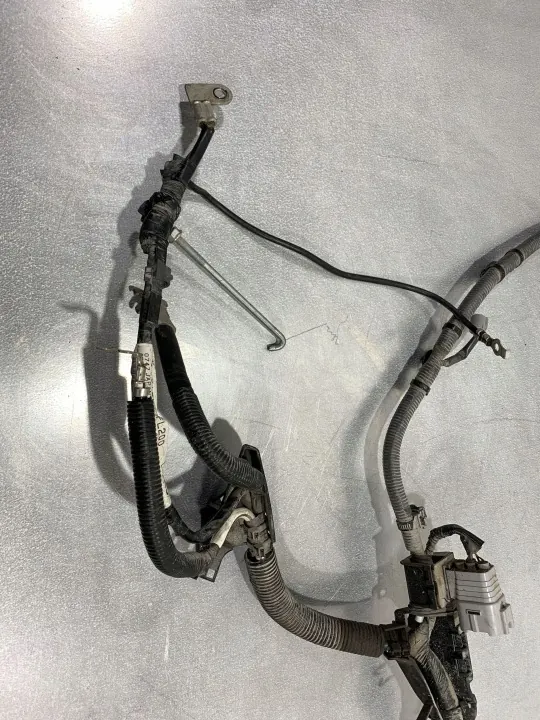 Pince borne positive Subaru OEM FBZ18151 image 4