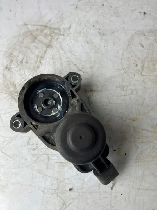 Mazda CX5 I 2.2 D Vänster Bak Handbromsmotor OEM image 4