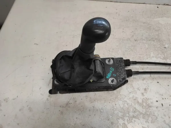Versnellingspook OEM 6Q0711049CJ voor Skoda Fabia II 1.6 TDI image 3