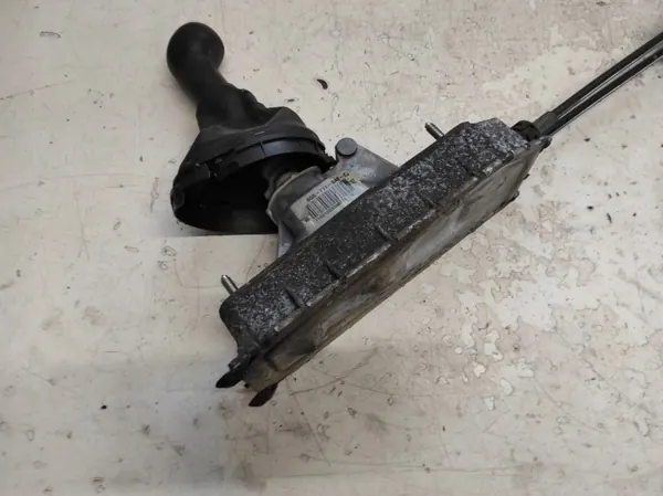 Versnellingspook OEM 6Q0711049CJ voor Skoda Fabia II 1.6 TDI image 5