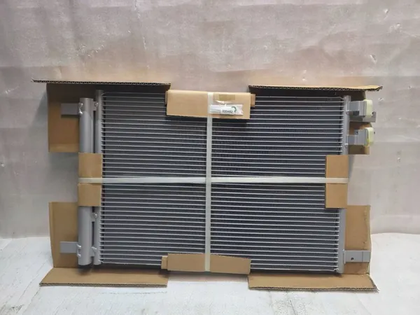 OEM 940319 AC-kondensor Fram för Volkswagen Golf VII image 2