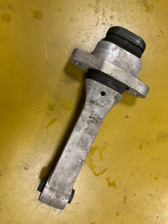 Supporto motore Kia Sorento III image 2