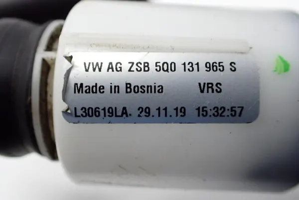 Tapa de llenado AdBlue OEM 5Q0131965S para Skoda Octavia III image 4