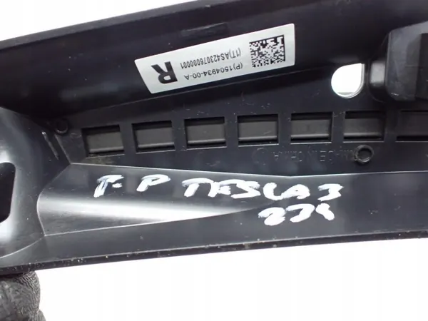 Joint OEM 1504938-00-A Côté Droit Capot Tesla Model 3 image 5