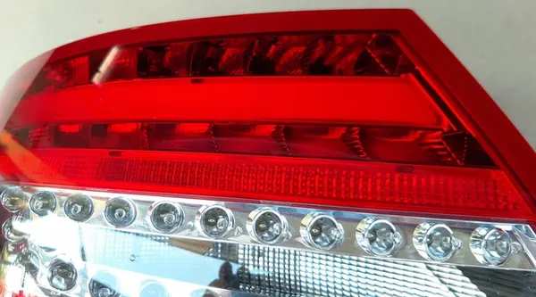 MERCEDES C-KLASSE W204 LINKER ACHTERLICHT image 5