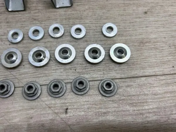 Porsche Cayenne kattokaide OEM 7P0860202 - Käytetty image 6