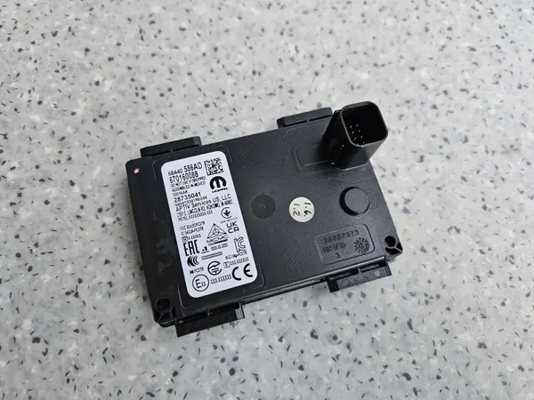 Radar parachoques delantero Maserati Grecale M182 OEM 670160088 image 2