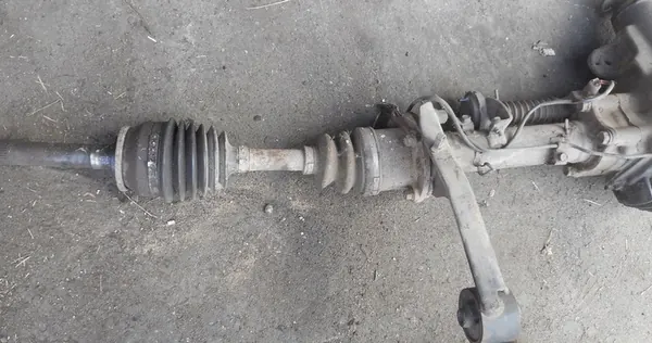 Mitsubishi Pajero Rear Differential image 3