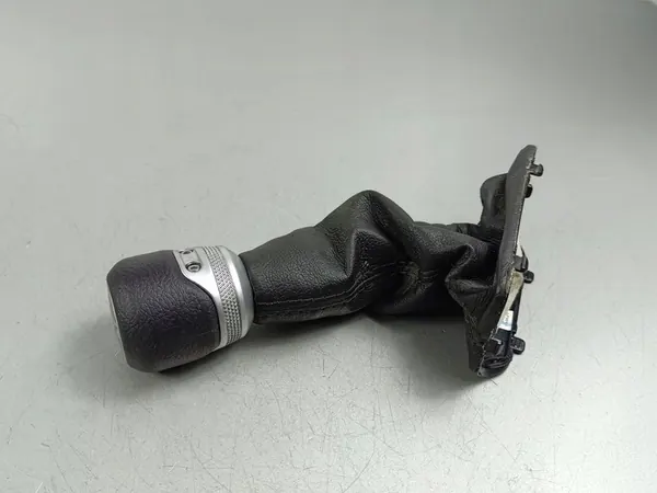 2022 Jeep Wrangler Gear Shift Knob FOB47582 image 1