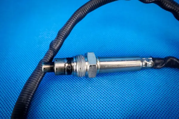 Sensor NOX Audi A4 A5 Q5 A6 2.0TDI 8K0907807J image 2