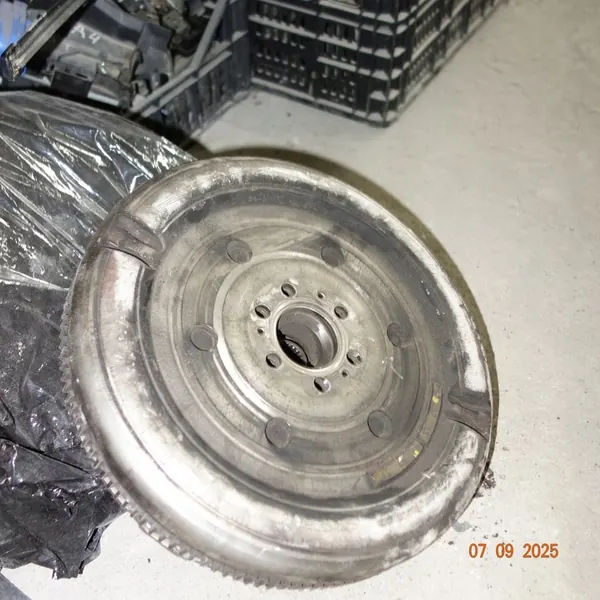 Placa de pressão do embreagem Volante bimassa 2.0 TFSI Audi VW Skoda 06F105266K image 2