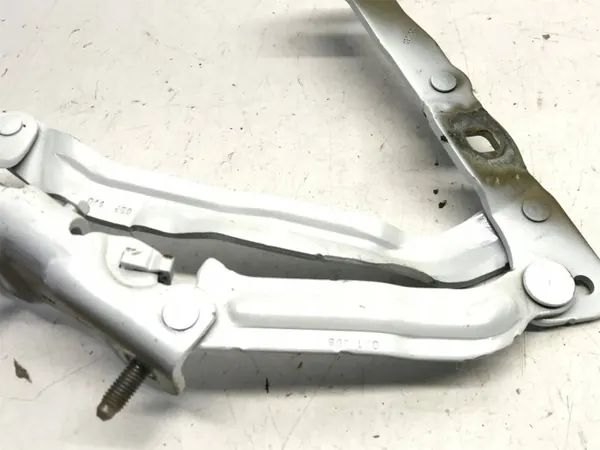 Charnière de coffre droit Tesla Model 3 2020 OEM 109282100E image 3