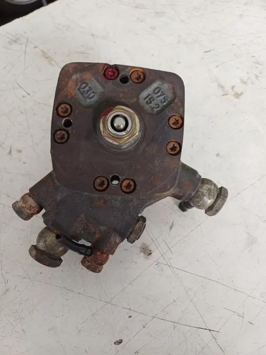Kraftstoffverteiler OEM 0 438 100 074 für Volvo image 2