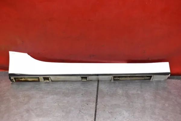 OEM N243-51P41 Couvre-bas de seuil droit Mazda MX-5 ND image 2