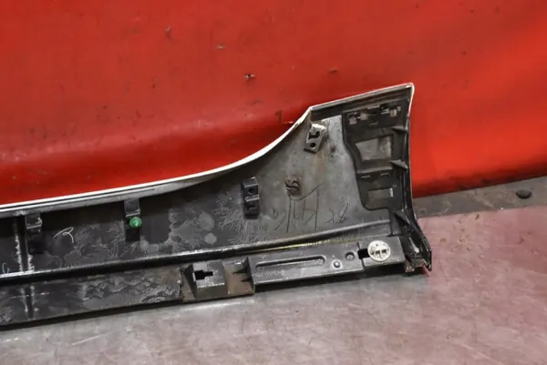 OEM N243-51P41 Couvre-bas de seuil droit Mazda MX-5 ND image 10
