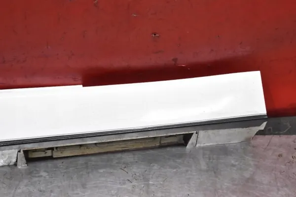 OEM N243-51P41 Couvre-bas de seuil droit Mazda MX-5 ND image 4