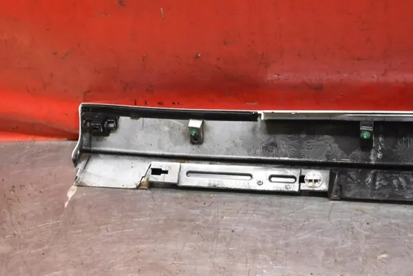 OEM N243-51P41 Couvre-bas de seuil droit Mazda MX-5 ND image 8