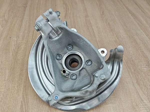 Etupyörän Navan Oikea OEM 6892510 BMW 2.0D G26 image 4