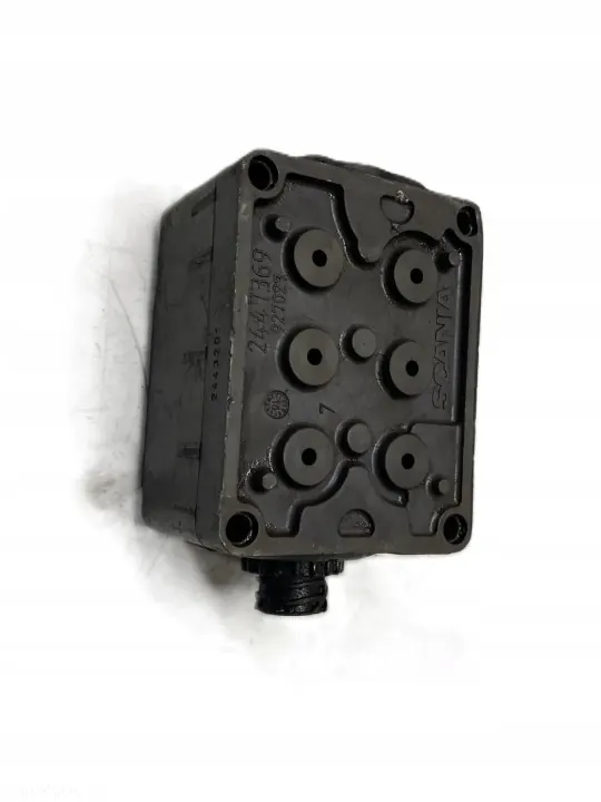 Scania Getriebe-Ventilspule OEM 2447369 - Gebraucht image 3