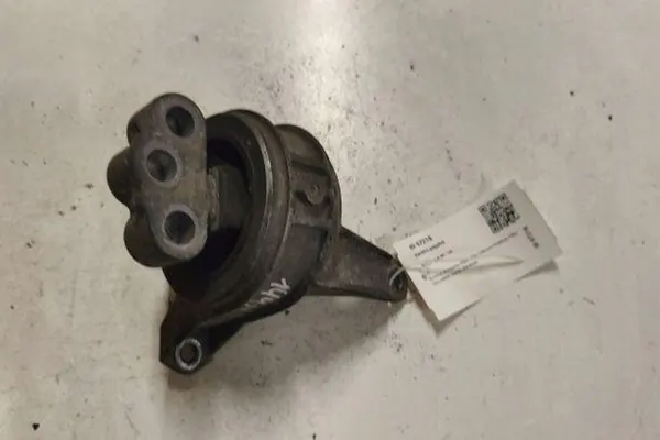 Supporto motore OPEL ZAFIRA B 1.9L diesel image 2