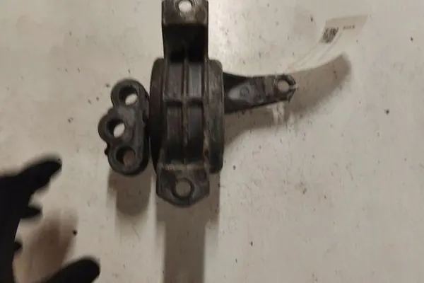 Supporto motore OPEL ZAFIRA B 1.9L diesel image 4