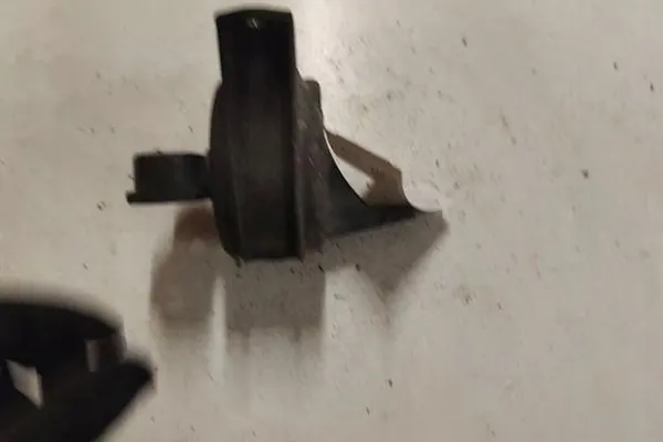 Supporto motore OPEL ZAFIRA B 1.9L diesel image 6