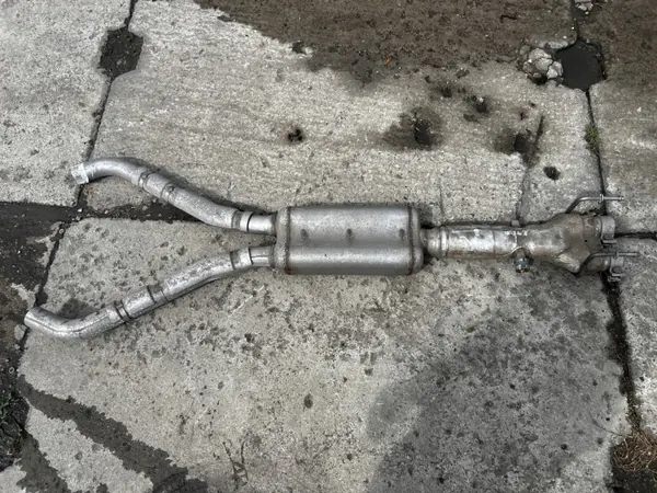 OEM L1M3-5G213-JM Avgasystem för Ford Explorer VI image 4