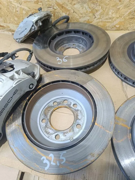 Jeu d'étriers de frein OEM 32434322 pour Porsche Cayenne II image 4
