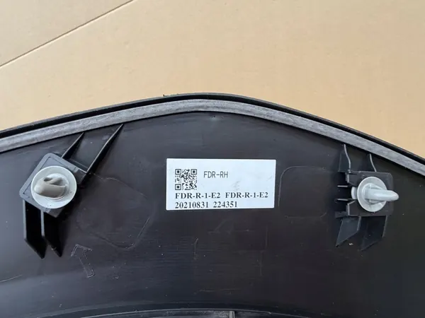 SUBARU XV Crosstrek Modanatura Anteriore Destra image 8