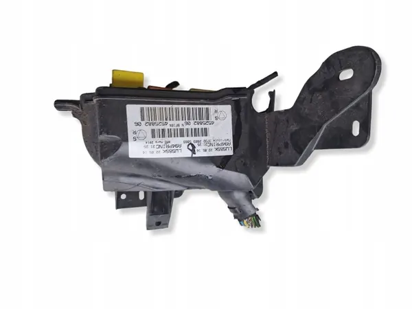 Peugeot 2008 I zekeringkast OEM 4525882 - Gebruikt image 4