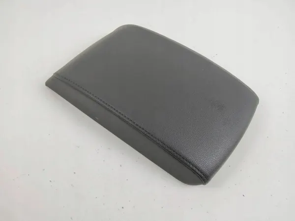 Skoda Octavia Mk3 console armsteun OEM RZV71970 image 2