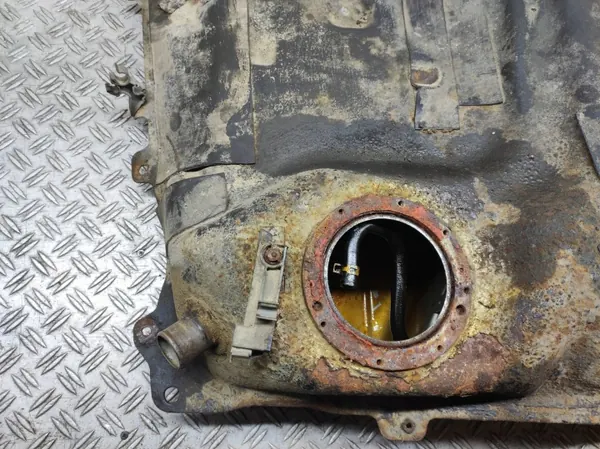 Réservoir à carburant OEM BEN23798 pour Toyota RAV 4 XA20 image 4