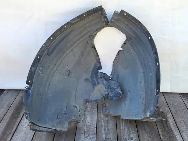 Left Front Wheel Arch BMW X6 E71 2012 3.0D image 3