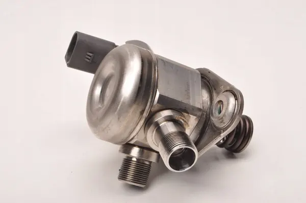 ASTON MARTIN DB11 4.0 Brandstofpomp A1770700401 image 3