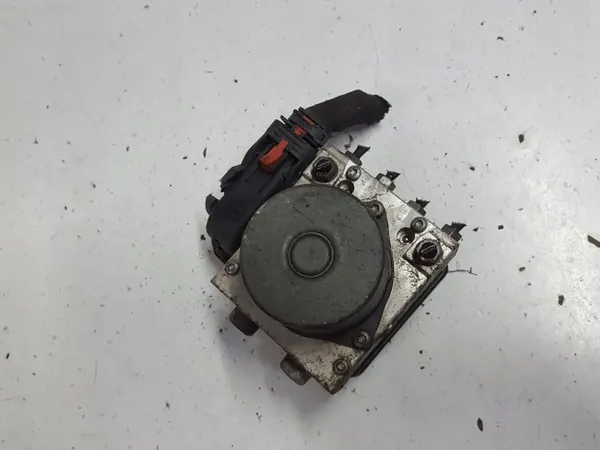 OEM 1S0614517E ABS-jarrupumppu Skoda Citigolle image 2