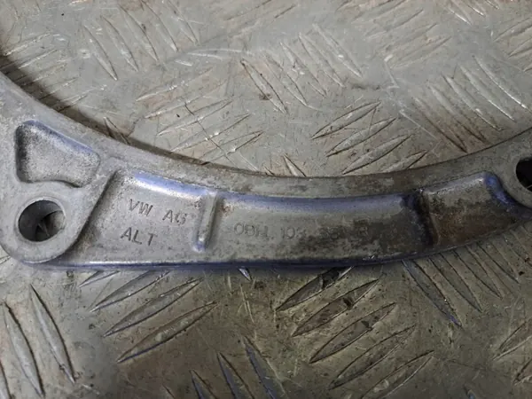 Peça distância caixa OEM 0BH103551B - Usado image 4