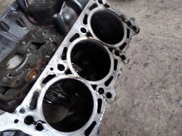 Bloco Motor Audi CCW 3.0 TDI - Peça OEM Usada image 4