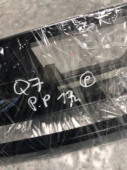 Griglia paraurti anteriore destra Audi Q7 4L 4L0807682D image 7