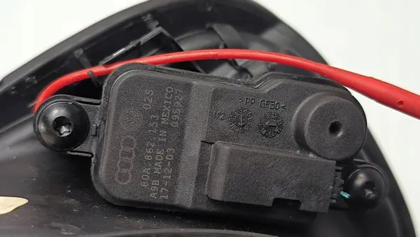 Brandstofklep LY9T 80A862153 voor Audi Q5 II FY image 6