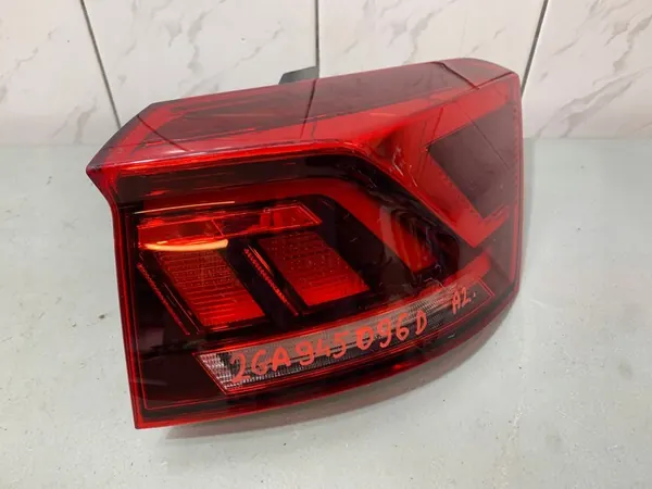 VW T ROC Lámpara Trasera Derecha LED OEM 2GA945096D image 2