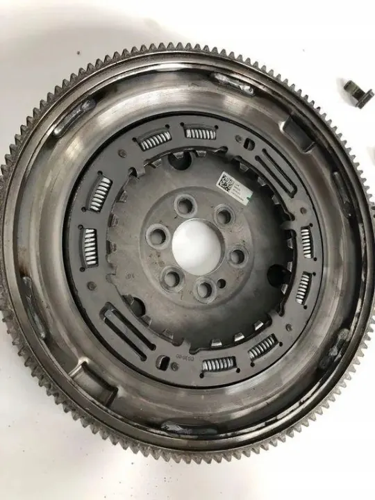 Pignon VW OEM 04E105266AM 1.5L Essence image 4