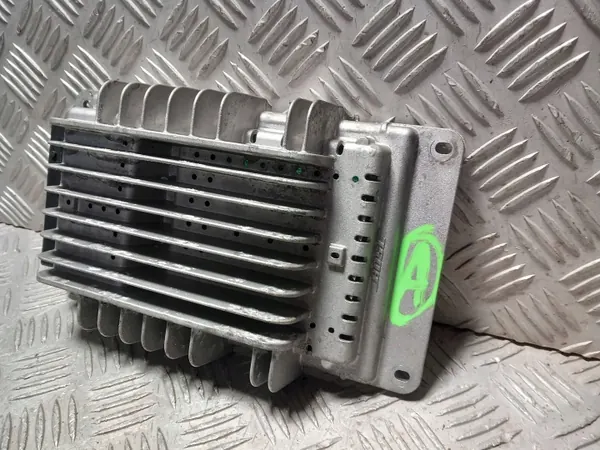 Alfa Romeo Brera Bose Radio Vahvistin OEM 94660694714 image 3