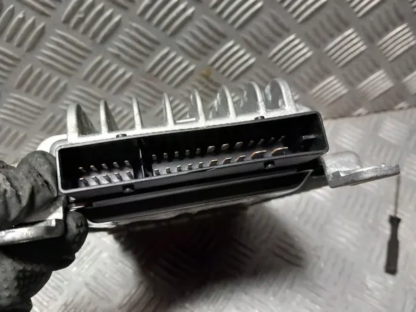 Alfa Romeo Brera Bose Radio Vahvistin OEM 94660694714 image 5