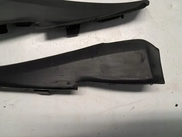 Peugeot 208 Windschutzscheibenleiste Set OEM 96748542XT image 4