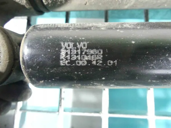 Set Ammortizzatori Posteriori Volvo V40 II 12-19 S+D image 2