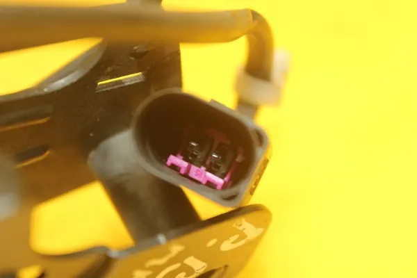 Motorhuvslås VW Passat B6 3C1823509D image 5