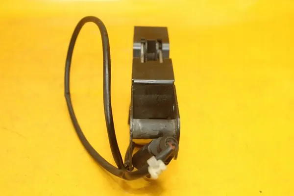 Motorhuvslås VW Passat B6 3C1823509D image 6